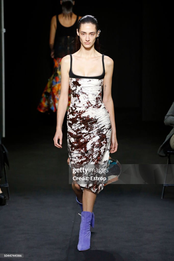 Mugler : Runway - Paris Fashion Week Womenswear Spring/Summer 2019