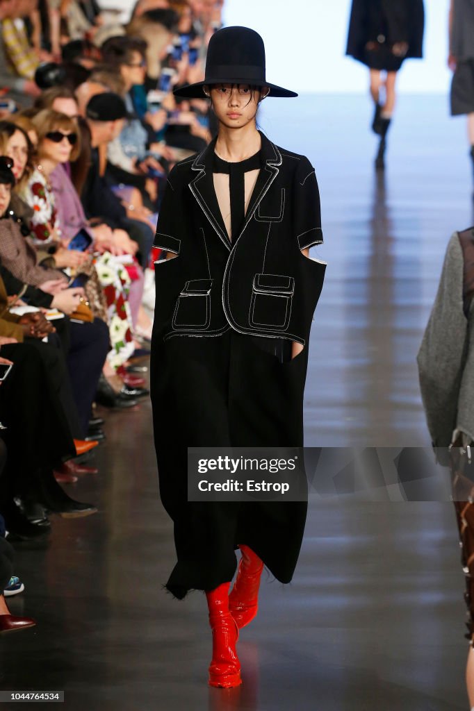Maison Margiela : Runway - Paris Fashion Week Womenswear Spring/Summer 2019