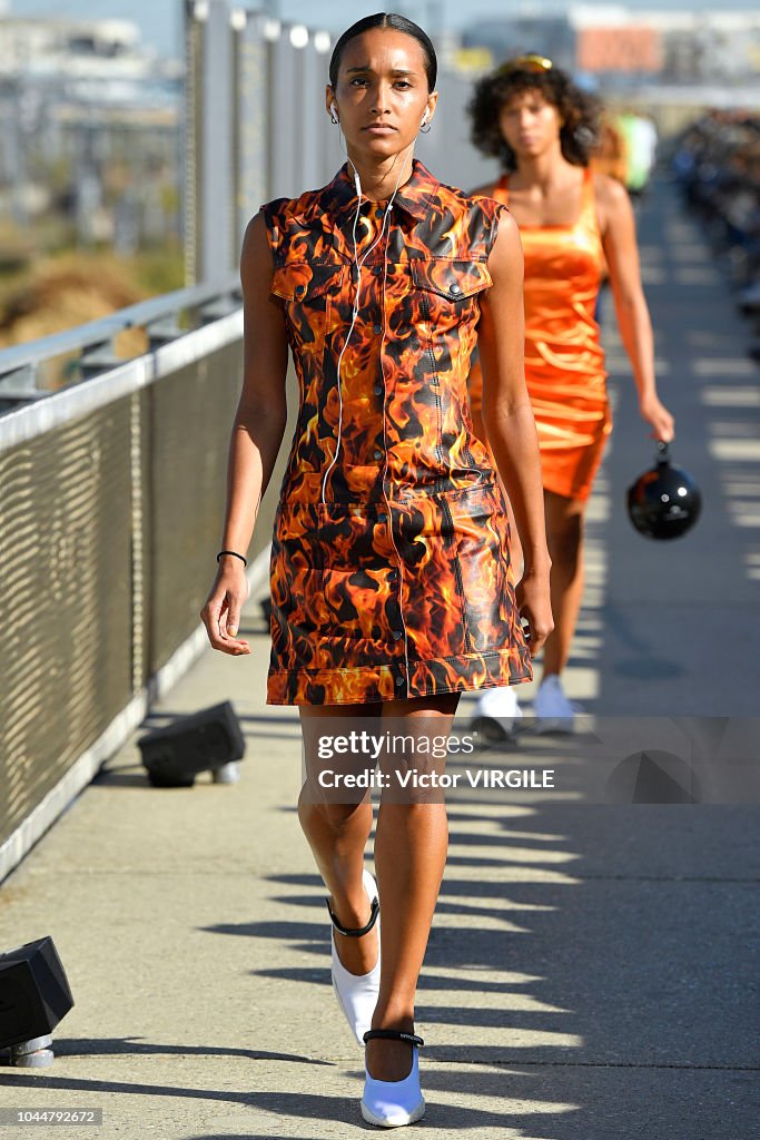 Marine Serre : Runway - Paris Fashion Week Womenswear Spring/Summer 2019