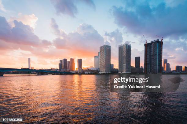 tokyo bay at twilight - townscape stock pictures, royalty-free photos & images