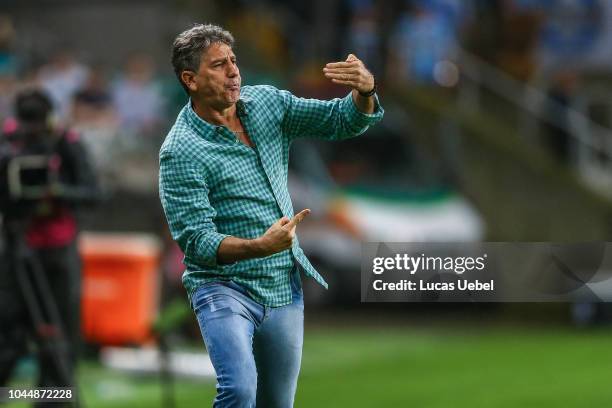 Renato Gaucho coach of Gremio gestures during the match between Gremio and Atletico Tucuman, part of Copa Conmebol Libertadores 2018, at Arena do...