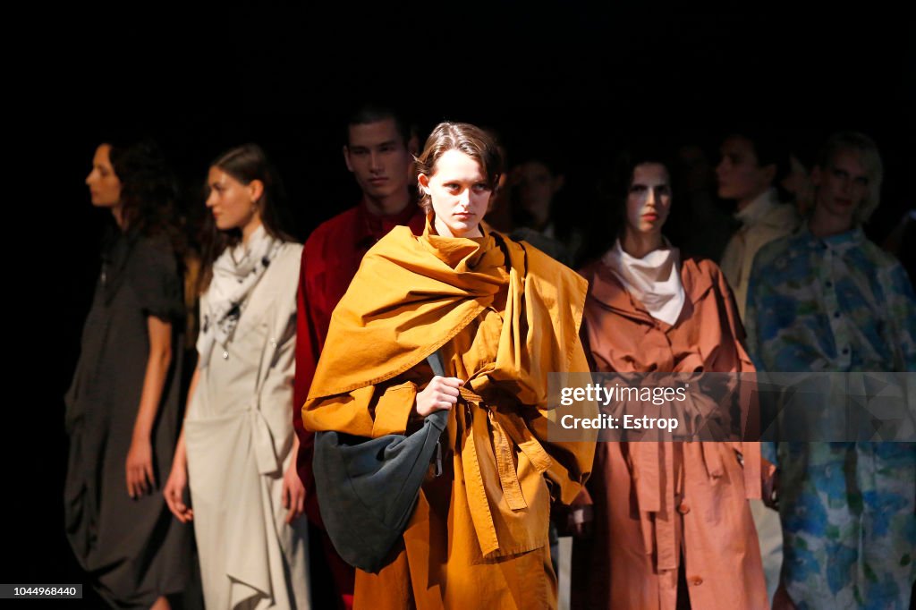 Lemaire : Runway - Paris Fashion Week Womenswear Spring/Summer 2019