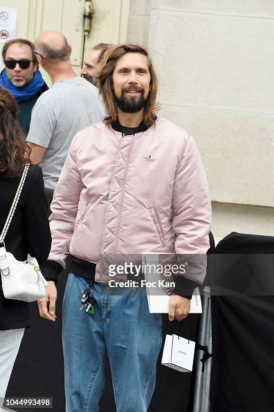 Pedro Winter attends the Chanel show as part of the Paris Fashion... News  Photo - Getty Images