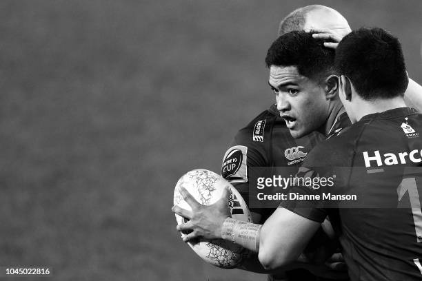 Josh Ioane of Otago celebrates a try with team-mates during the round eight Mitre 10 Cup match between Otago and Bay of Plenty at Forsyth Barr...