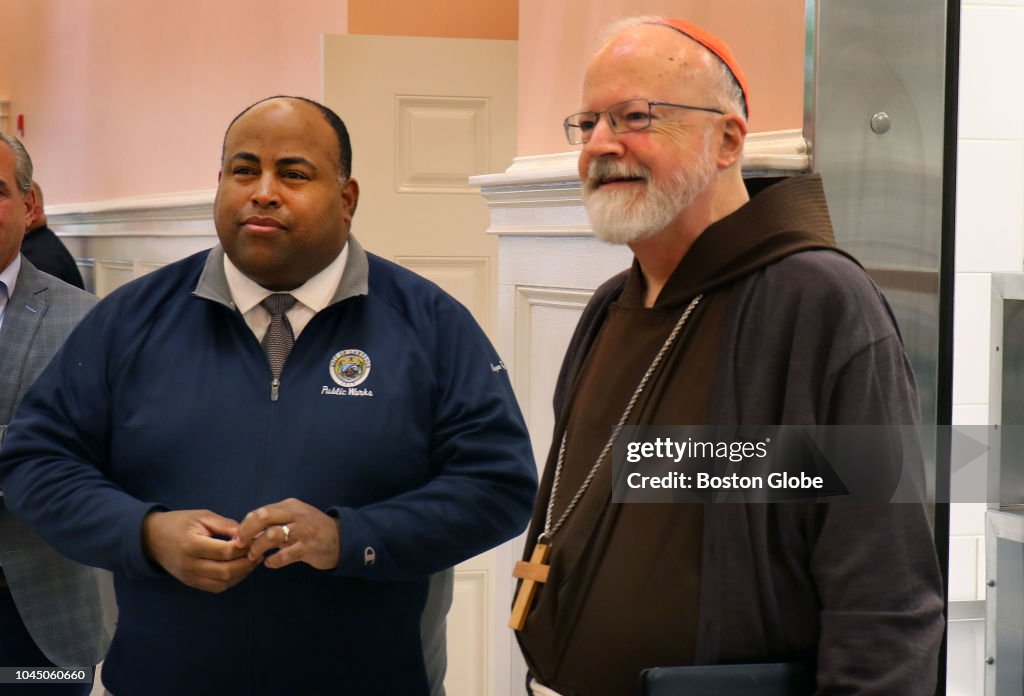 In Lawrence, Volunteers Celebrate The Return Of Hot Meals