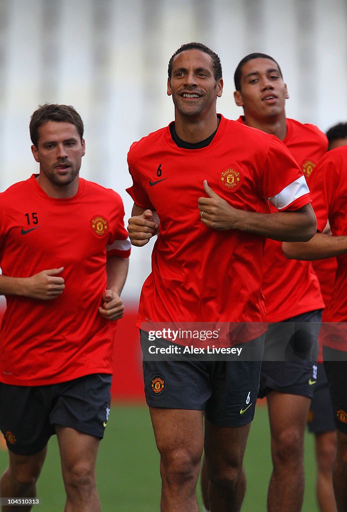Manchester United Training Session & Press Conference
