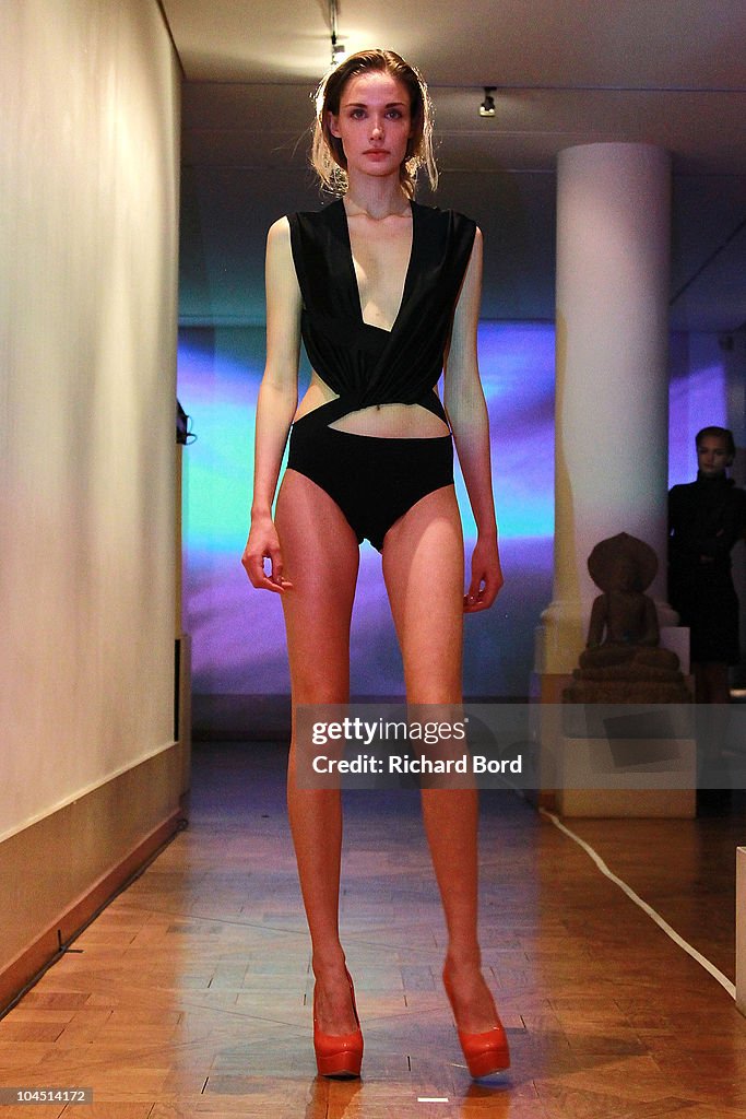 Anthony Vaccarello - Runway Paris Fashion Week Spring/Summer 2011