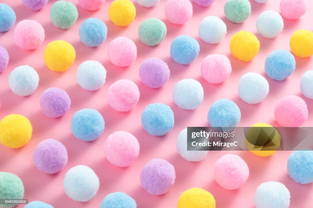 Tiny Pom-pom Balls Pattern