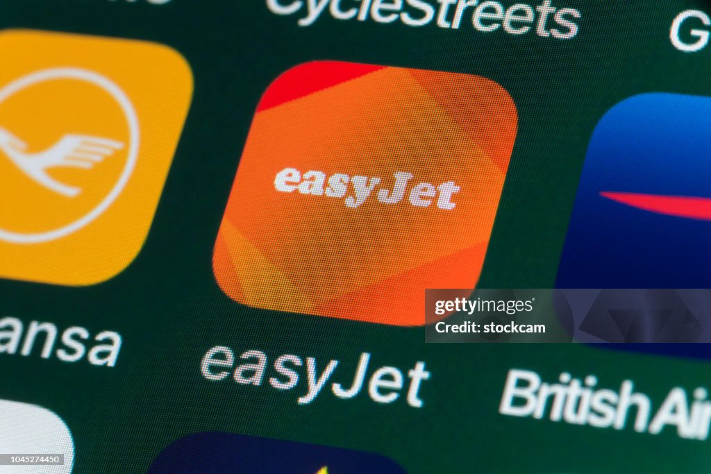 EasyJet, Lufthansa, British Airways and other Apps on iPhone screen