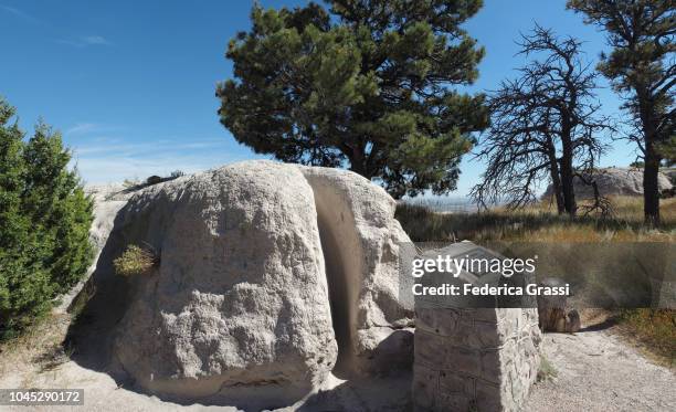 panoramic view on top of scotts bluffs national monument - scotts bluff national monument stock pictures, royalty-free photos & images