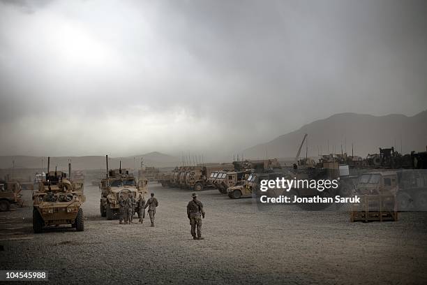 Forward Operating Bases Photos and Premium High Res Pictures - Getty Images