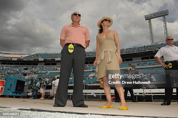 Owner Jeffrey Lurie and his wife Christina Weiss-Lurie of the Philadelphia Eagles watch warmups during the game against the Jacksonville Jaguars at...