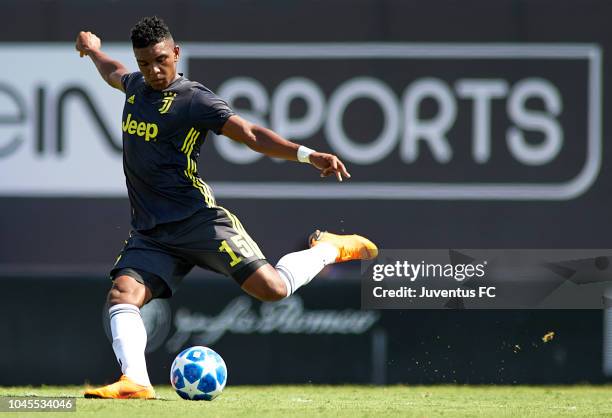 Reyes Makoun of Juventus in action during the Group H match of the UEFA Youth League match between Valencia U19 and Juventus U19 at Estadio Antonio...