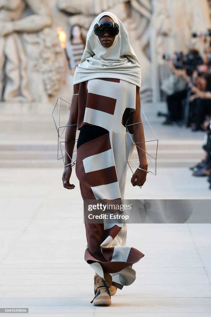 Rick Owens : Runway - Paris Fashion Week Womenswear Spring/Summer 2019