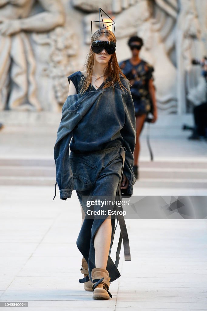 Rick Owens : Runway - Paris Fashion Week Womenswear Spring/Summer 2019