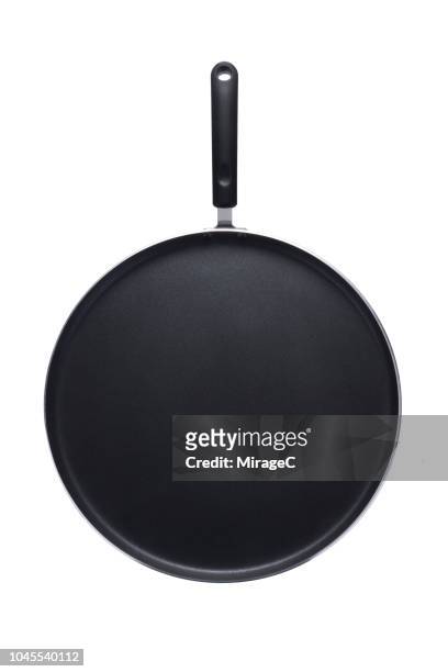 shallow flat pancake pan - frying pan from above stock pictures, royalty-free photos & images