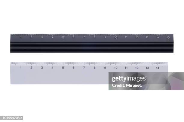 15cm black and white plastic rulers - ruler stock-fotos und bilder