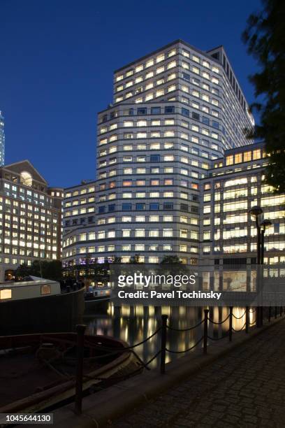 credit suisse emea headquarters, canary wharf, london, uk - credit suisse stock pictures, royalty-free photos & images