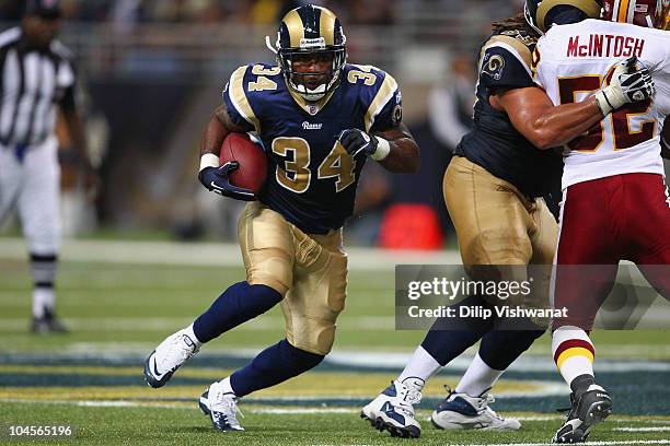 Kenneth Darby of the St. Louis Rams in action against the Washington Redskins at the Edward Jones Dome on September 26, 2010 in St. Louis, Missouri.