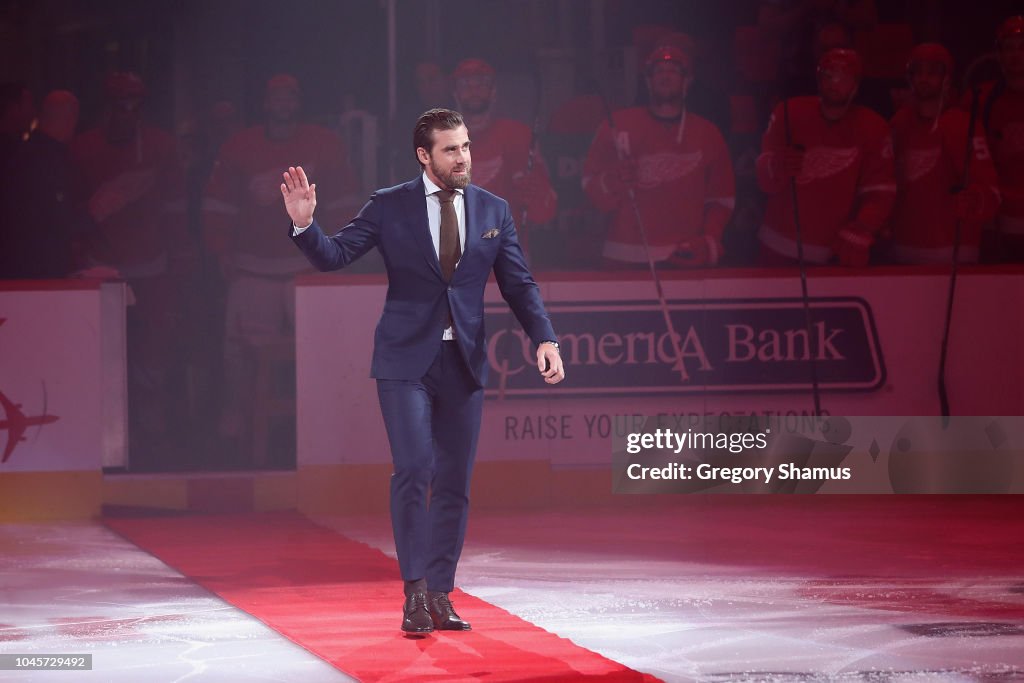 Columbus Blue Jackets v Detroit Red Wings