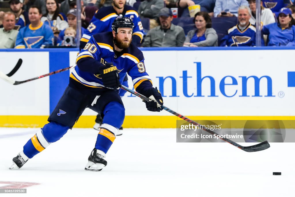 NHL: OCT 04 Jets at Blues