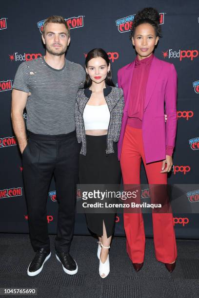 The cast and executive producers of Freeforms fan favorite mermaid drama series, Siren attend 2018 New York Comic-Con. ALEX ROE, ELINE POWELL, FOLA...