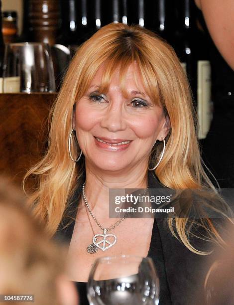 Actress Maureen Van Zandt attends the Sinatra Family Estates Wine Dinner at Patsy's on September 30, 2010 in New York City.