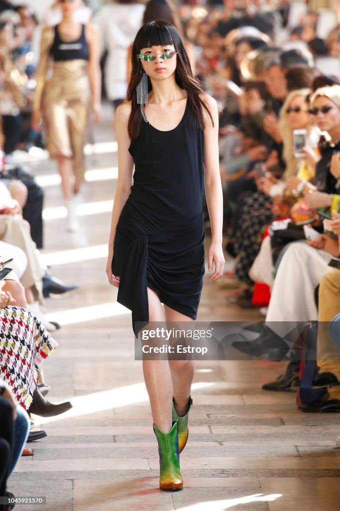 Each x Other : Runway - Paris Fashion Week Womenswear Spring/Summer 2019