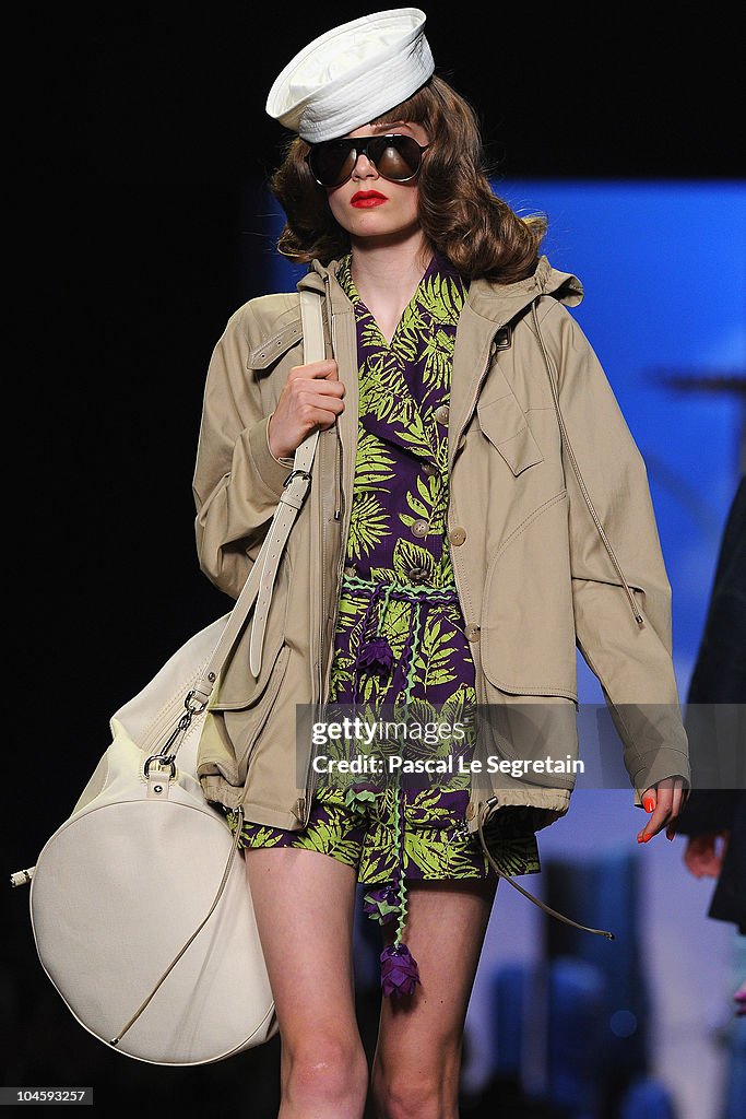 Christian Dior - Runway Paris Fashion Week Spring/Summer 2011