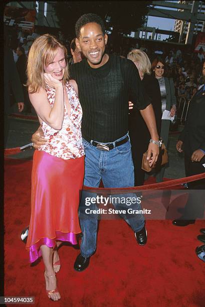 Juliette Lewis & Will Smith during "Mission: Impossible 2" Los Angeles Premiere at Mann Chinese Theatre in Hollywood, California, United States.