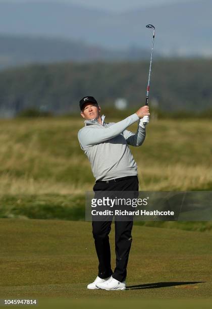Marcus Fraser of Australia plays onto the 15th green during day two of the 2018 Alfred Dunhill Links Championship at The Old Course on October 5,...