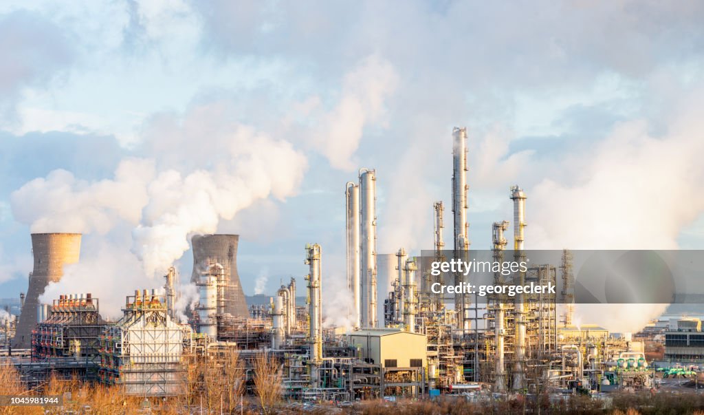 Olieraffinaderij en petrochemische fabriek in Grangemouth in Scotland