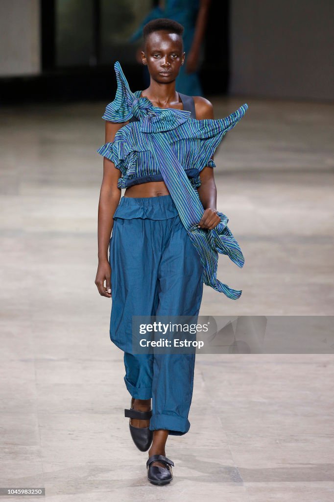 Issey Miyake : Runway - Paris Fashion Week Womenswear Spring/Summer  2019