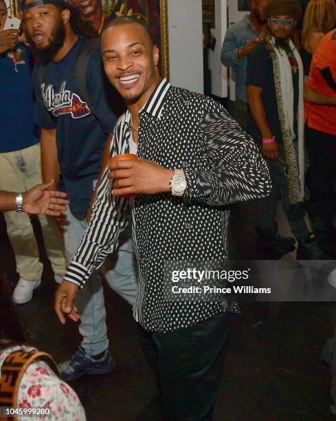 Ti Rapper Museum 298 Dime Museum Stock Photos, High-Res Pictures, and Images - Getty Images
