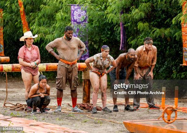 Am Goliath Strong" - Elizabeth Olsen, Bi Nguyen, Davie Rickenbacker, Lyrsa Torres, Carl Boudreaux and Nick Wilson on the third episode of SURVIVOR:...