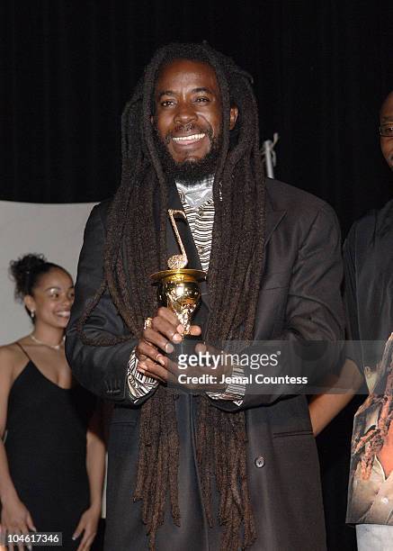 Half Pint accepts the 2005 Reggae and World Music award for Most Consistant Entertainer