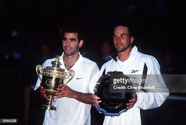 Pat Rafter Trophy 4,077 Australia Patrick Rafter Stock Photos, High-Res Pictures, and ...