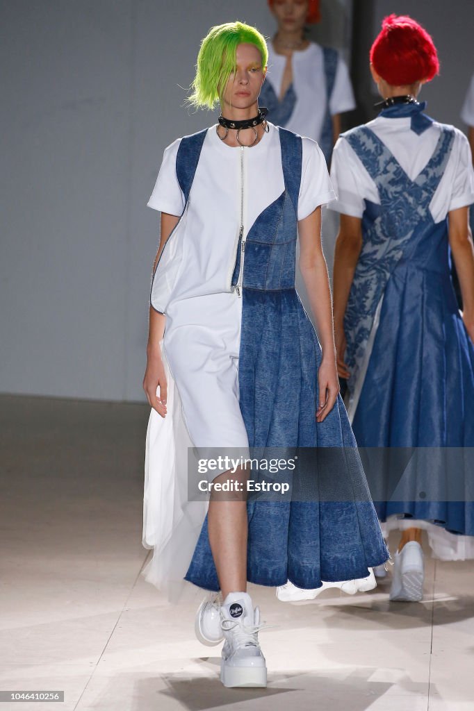 Junya Watanabe : Runway - Paris Fashion Week Womenswear Spring/Summer 2019