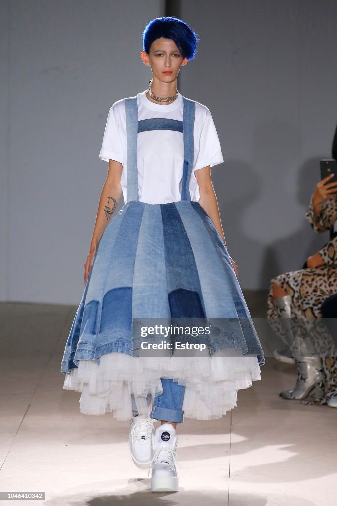 Junya Watanabe : Runway - Paris Fashion Week Womenswear Spring/Summer 2019