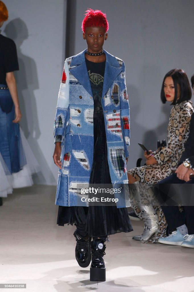 Junya Watanabe : Runway - Paris Fashion Week Womenswear Spring/Summer 2019