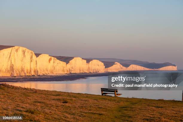 seven sisters coastline - seven sisters cliffs stock pictures, royalty-free photos & images