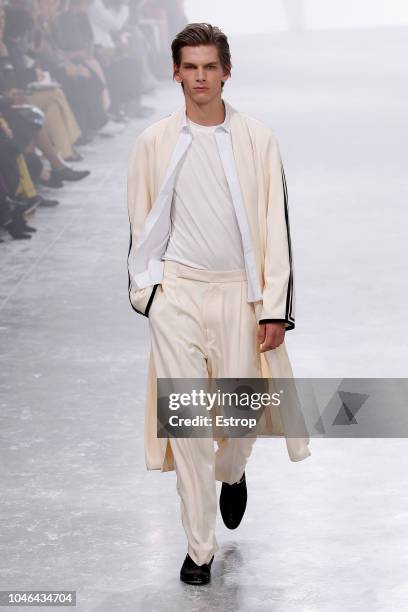 Haider Ackermann : Runway - Paris Fashion Week Womenswear..., News Photo