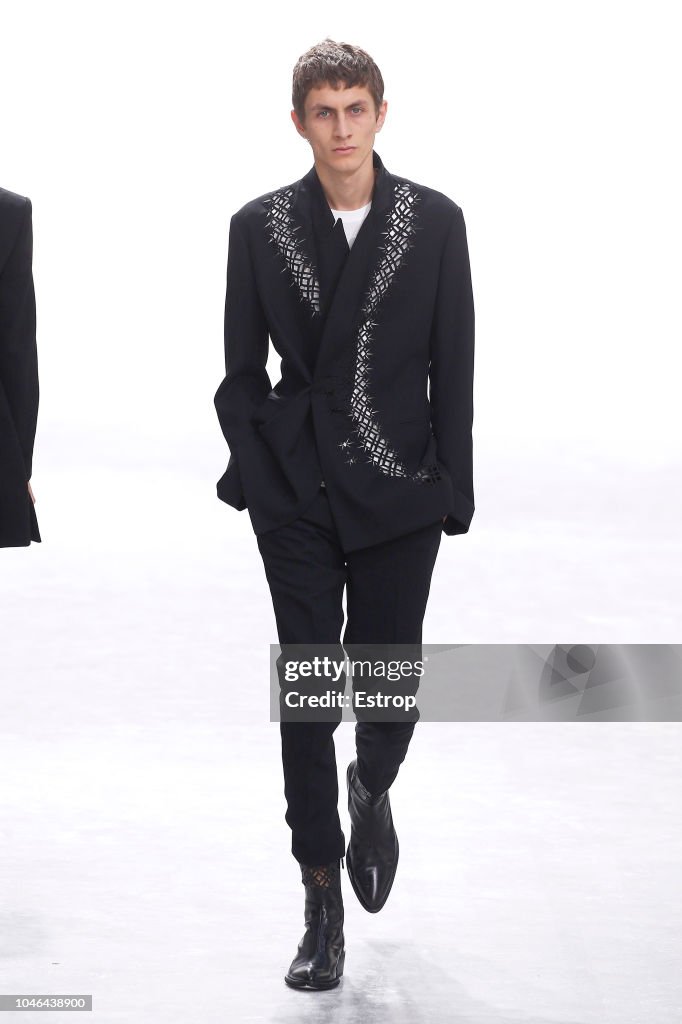 Haider Ackermann : Runway - Paris Fashion Week Womenswear Spring/Summer 2019