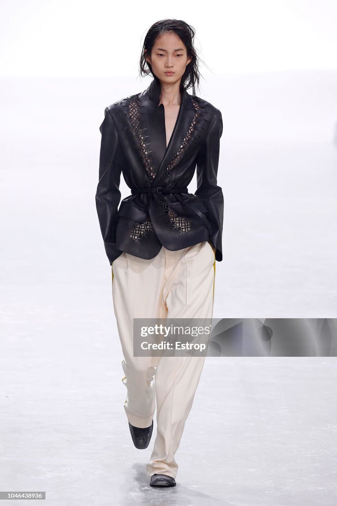 Haider Ackermann : Runway - Paris Fashion Week Womenswear Spring/Summer 2019