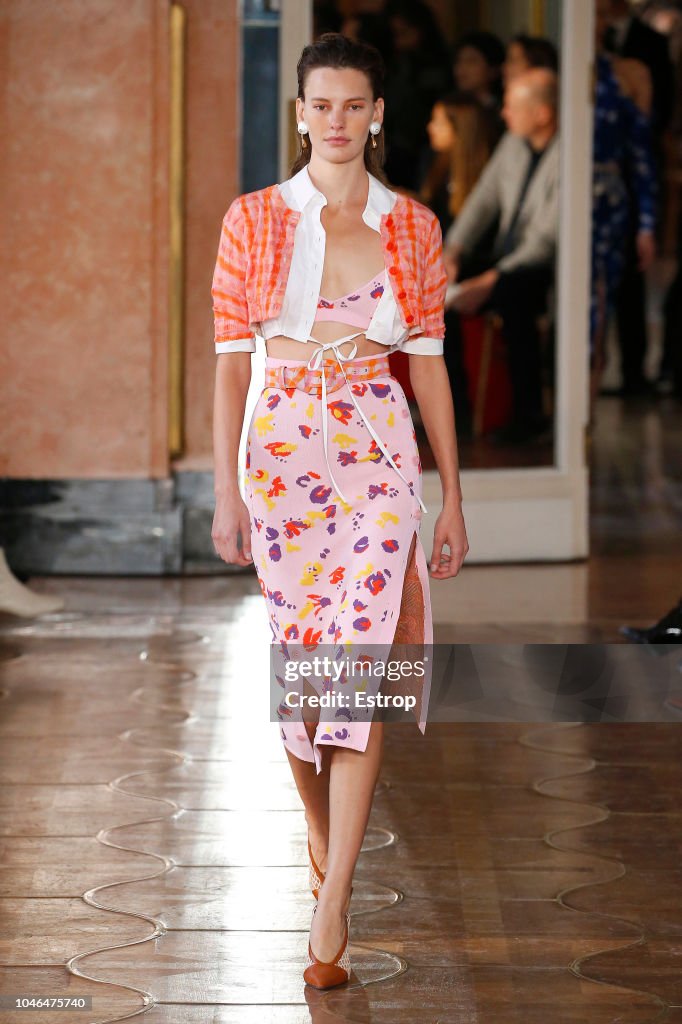 Altuzarra : Runway - Paris Fashion Week Womenswear Spring/Summer 2019