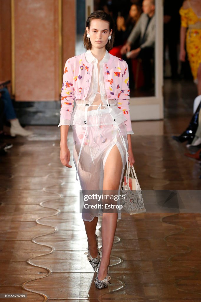 Altuzarra : Runway - Paris Fashion Week Womenswear Spring/Summer 2019