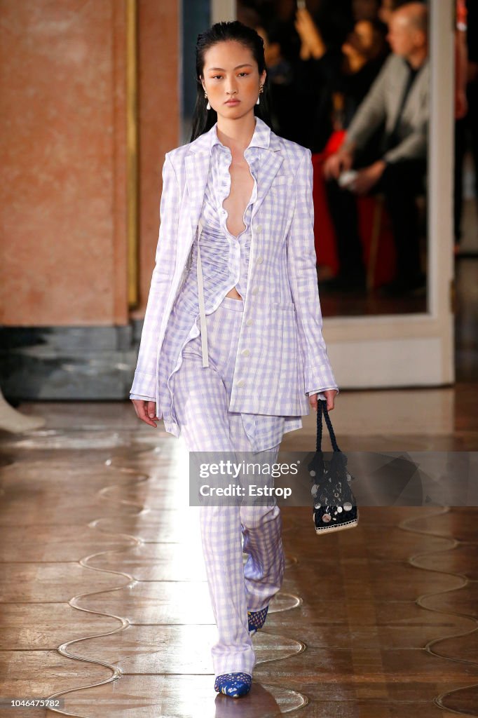 Altuzarra : Runway - Paris Fashion Week Womenswear Spring/Summer 2019