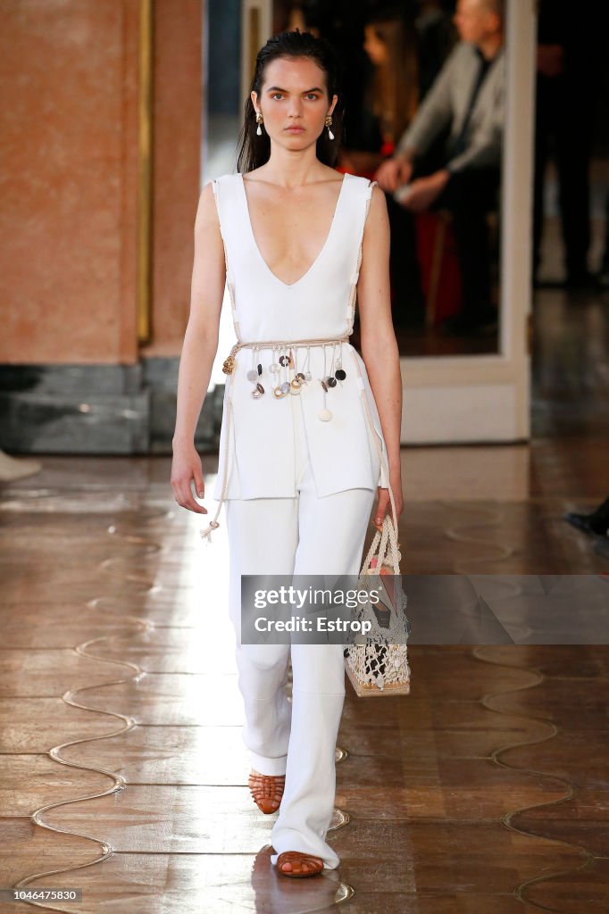 Altuzarra : Runway - Paris Fashion Week Womenswear Spring/Summer 2019