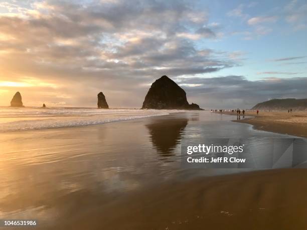 Cannon Rocks Cannon Rocks Photos and Premium High Res Pictures - Getty Images
