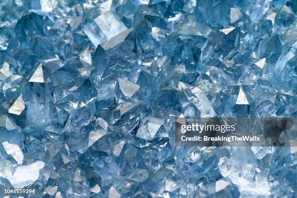 92 902点のクリスタルのストックフォト Getty Images 92 902点のクリスタルのストックフォト Getty Images
